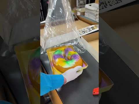 The Secret to Shipping King Cakes (So They Don’t Get Ruined!)