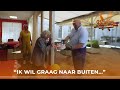 Beppie wordt 102 jaar en Herman den Blijker is erbij!  | Herman helpt een handje