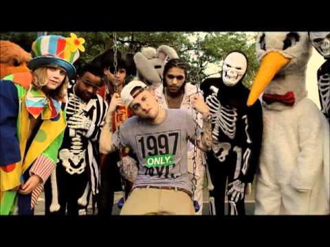 download lagu mp3 mp4 Cold Feet Mac Miller, download lagu Cold Feet Mac Miller gratis, unduh video klip Cold Feet Mac Miller