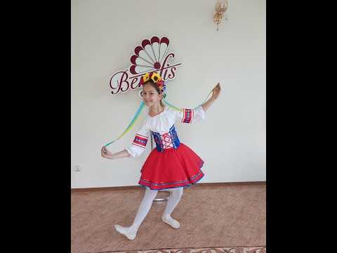 Ucraineana national costume J 0339 - video 2