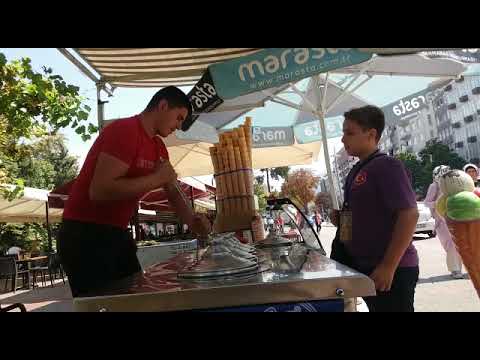 klevis hysko ne turqi me koncert dhe duke shijuar lojen e akullores