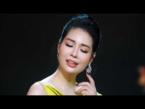 Thể hiện bởi Tường Vi