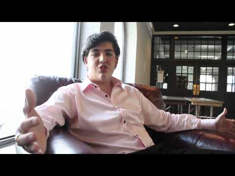 Austin Irby becoming a fan Elvis Week 2013 (video)