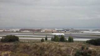 preview picture of video 'Descolagem do aeroporto de Lisboa Voo Lufthansa Take-off at Lisbon airport'
