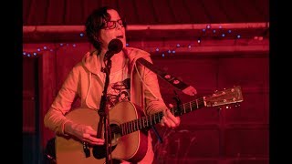 Sera Cahoone - Dusty Lungs - Lucky Barn @Pickathon 2018 S06E01