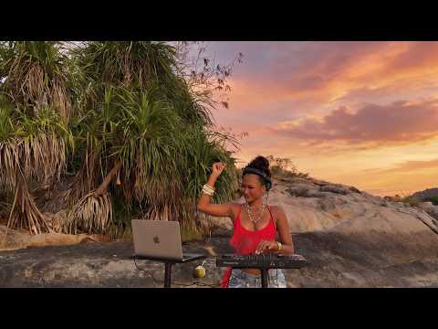 Sunset Afrobeats Chill 🌅✨ | Beach Vibes Mixtape | Relaxing Afrobeat Session
