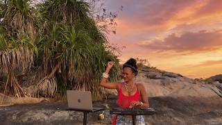 Sunset Afrobeats Chill 🌅✨ | Beach Vibes Mixtape | Relaxing Afrobeat Session