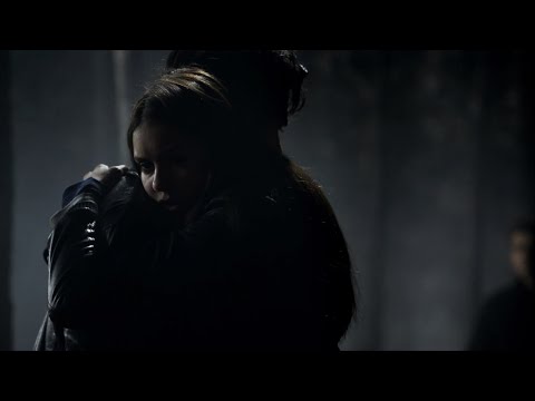 TVD 1x14 - Elena hugs Damon, Katherine wasn't in the tomb | Delena Scenes HD