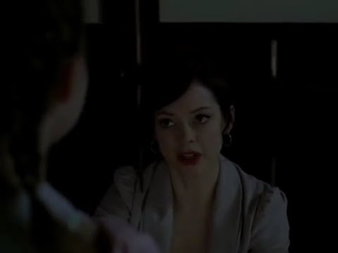 Charmed 7x18 - Paige rescues man inside an elevator