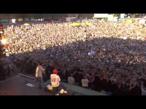 Bloodhound Gang   The Bad Touch MTV Campus Invasion 2006 GERMANY HD   YouTube