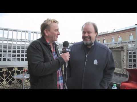 ME1 TV Talks To... Marillion's Steve Rothery