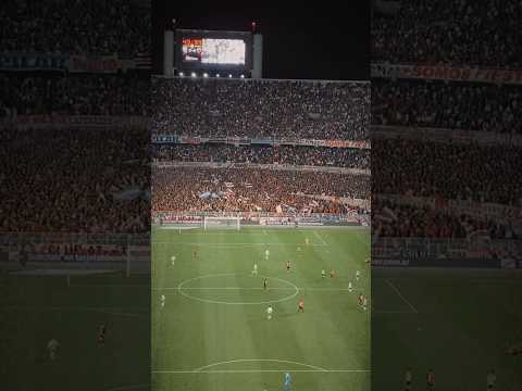 "POR ESE AMOR, yo te aliento de la cuna hasta el cajón | River Plate Vs. CA Colón. Julio 2023" Barra: Los Borrachos del Tablón &bull; Club: River Plate