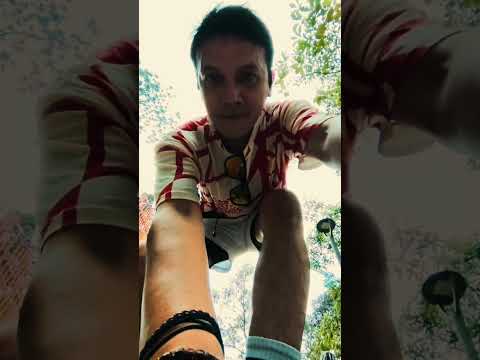 YouTube · AHOY TV — Buat tubuhmu tetap bugar di rumah! Coba latihan lari santai atau olahraga seru lainnya, yuk! 🏃‍♂️💪