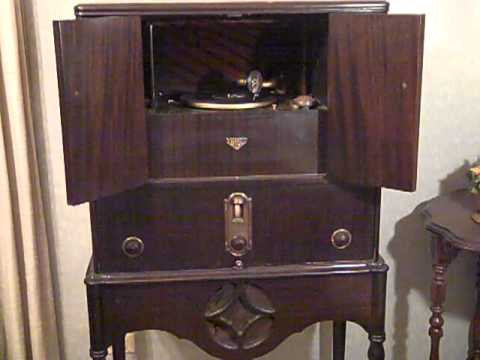 JACK STILLMAN'S ORIOLES IRVING KAUFMAN - GONE AGAIN GAL - ROARING 20'S VICTROLA RADIOLA.MP4