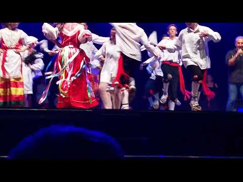 Gruppo folk italiano alla Casadei(3)