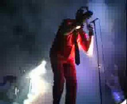 Videoclip de Unsere Rettung (Live) — OOMPH!