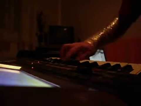 Mala proba boje xexexe u klececem stavu