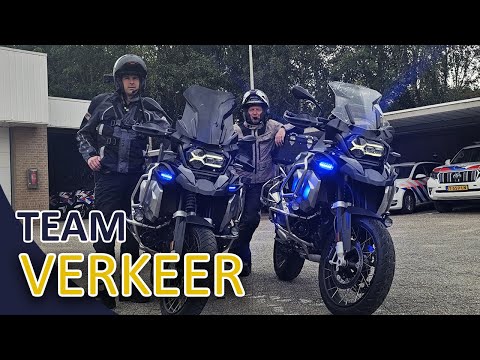 Politie | Onopvallende Politiemotor | Verkeerspolitie | 220 KM/U |
