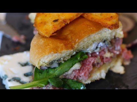 Recette Burger roquefort et noix