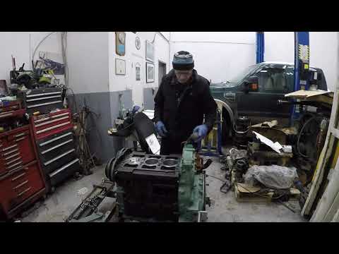 Detroit 3-53T Installing and Torqueing Head