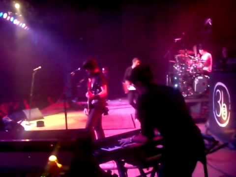 Zak (blueskyreality) playing keys on 