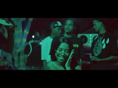 El MoriYork ❌ Liss Doll RD - Amiguita (VIDEO OFICIAL)