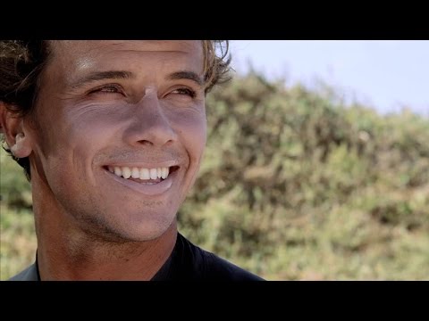 How to apply sunscreen with Julian Wilson - SUNBUM