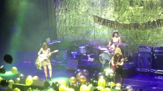 SLEATER-KINNEY - Dance Song &#39;97/You&#39;re No Rock n&#39; Roll Fun&quot; 12/31/16