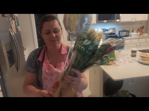 Happy 46th  Birthday to my wife Inesa Goss :) Would you like some flowers ?