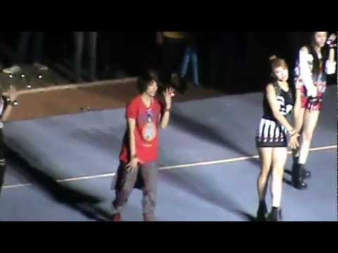 120922 SMTown fx   electric shock