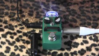 Video thumbnail for Hotone Audio TAPE EKO delay echo micro pedal demo by gearmanndude