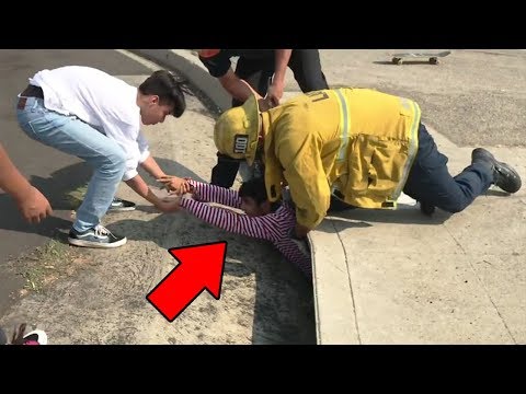 12 YouTubers Who Literally Got Stuck Video