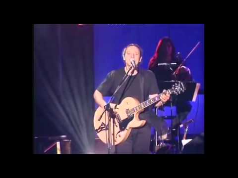 Video thumbnail for Με τόσα ψέματα - Live (Me Tosa Psemata)