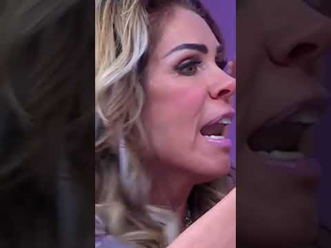 A woman arguing with Rocío! #ComeCloseToRocío