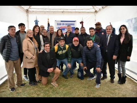 El Embajador de Estados Unidos y el ministro Peña visitaron el club de béisbol Cachorros