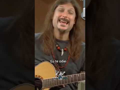 Rafael Bittencourt cantando Wuthering Heights