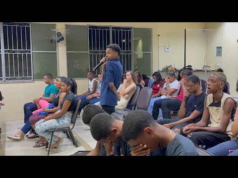 🔥VEJA ATÉ O FINAL 🥹MENINO SIMPLES, CANTOU, PROFETIZOU E DEUS TRABALHOU NAS MENTES/ Samuel Azevedo