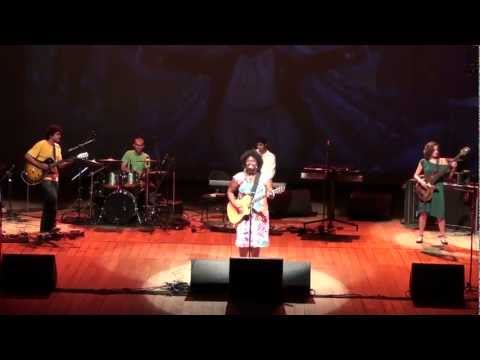 Ellen Oléria e Banda Pret.utu - "Zumbi"