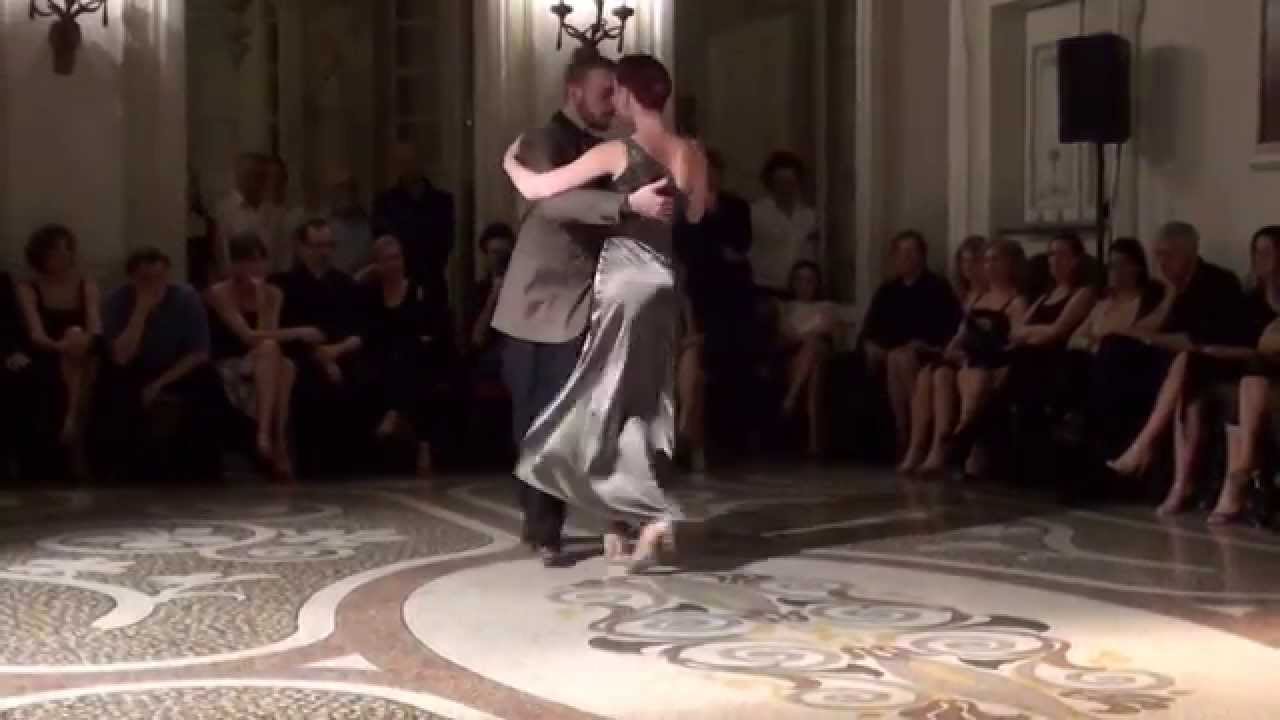 Video thumbnail for Liz Yannick VanHove @El Fueye Genova