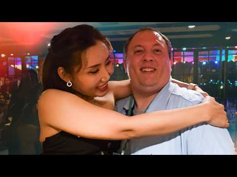 27 y.o. American Dates 120+ Thai Girls in 1 WEEK!