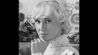 Tammy Wynette -- Take Me To Your World