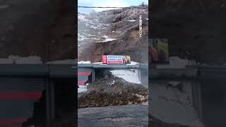 Bitlis’te Heyelan: Sanayi Sitesindeki Dükkan Toprak Yığını Altında Kal