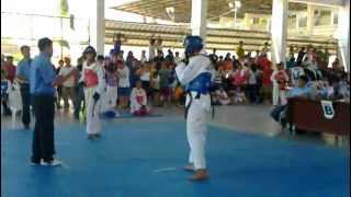 preview picture of video 'CLRAA TKD 2012. JaysonVisitacion - Balanga City(BLUE) VS. Malolos City, Bulacan(RED)'