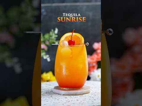 Tequila Sunrise! ☀️ A classic cocktail for a sunny day! #tequila #tequilasunrise #cocktails