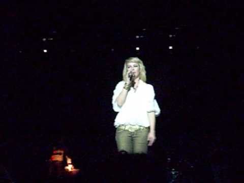 Iveta Bartosova (Live Bratislava 2008)