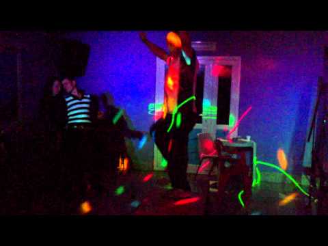 telente ascunse Lipova Bacau (Tontonel danseaza)