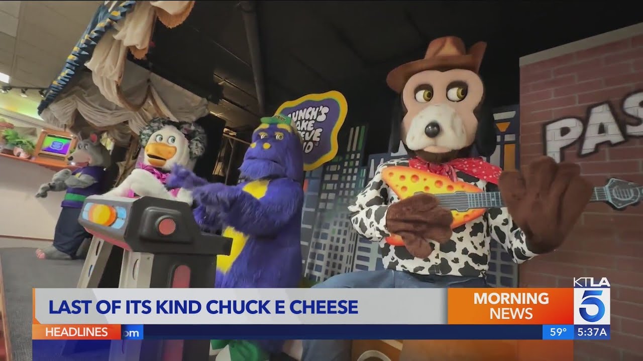 Exclusive tour: The last Chuck E. Cheese with an original animatronic band - Rich on Tech