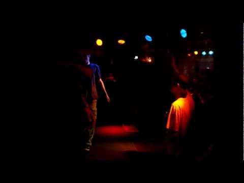 JOKAZ + SCHROTTBOYKOTT - breaking news + soviele - straight from the cellar release konzert