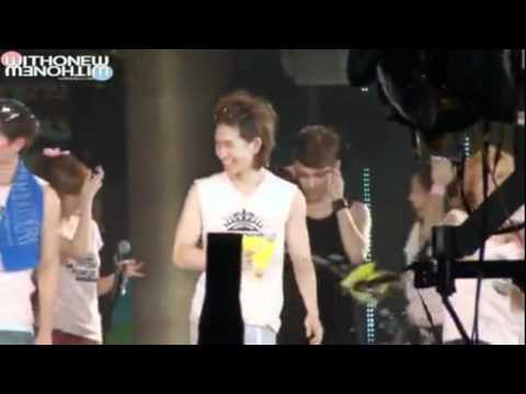 {LLFRAW}[FANCAM] 100821 SHINee Onew Playing with f(x) Luna with Bubble Gun