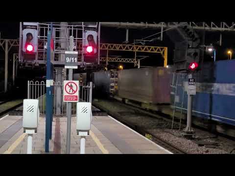 4S49 - DB90's - DB Blue (90034) & Christine (90037) on high-er speed Malcolm for Grangemouth